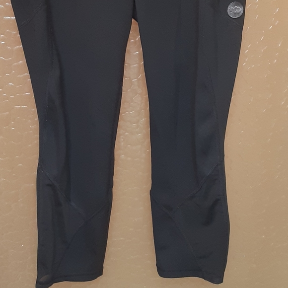 Avia Capri workout pants! - Picture 2 of 7